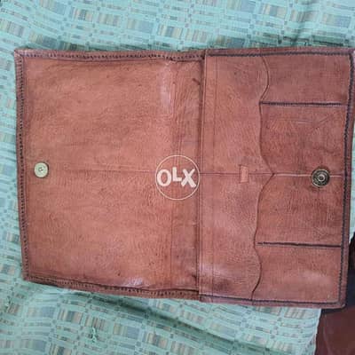 Fur x leather clutch bag 2