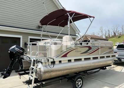 2019 Apex Qwest Adventure 818 Pontoon Boat - Like New! 3