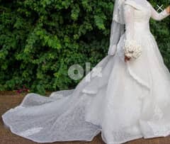 فستان زفاف للبيع بالهيد بيس لبسه واحده لمده ساعتين 0