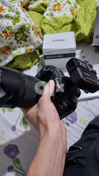 Canon EOS 5D Mark IV + عدة تصوير كاملة ولينس 8