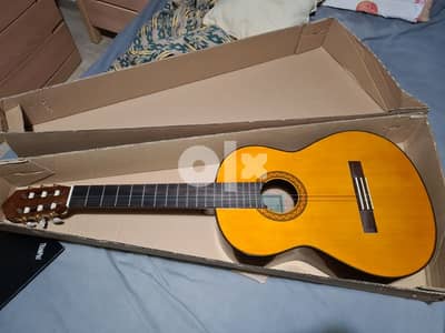 Yamaha C70 acoustic guitar 0